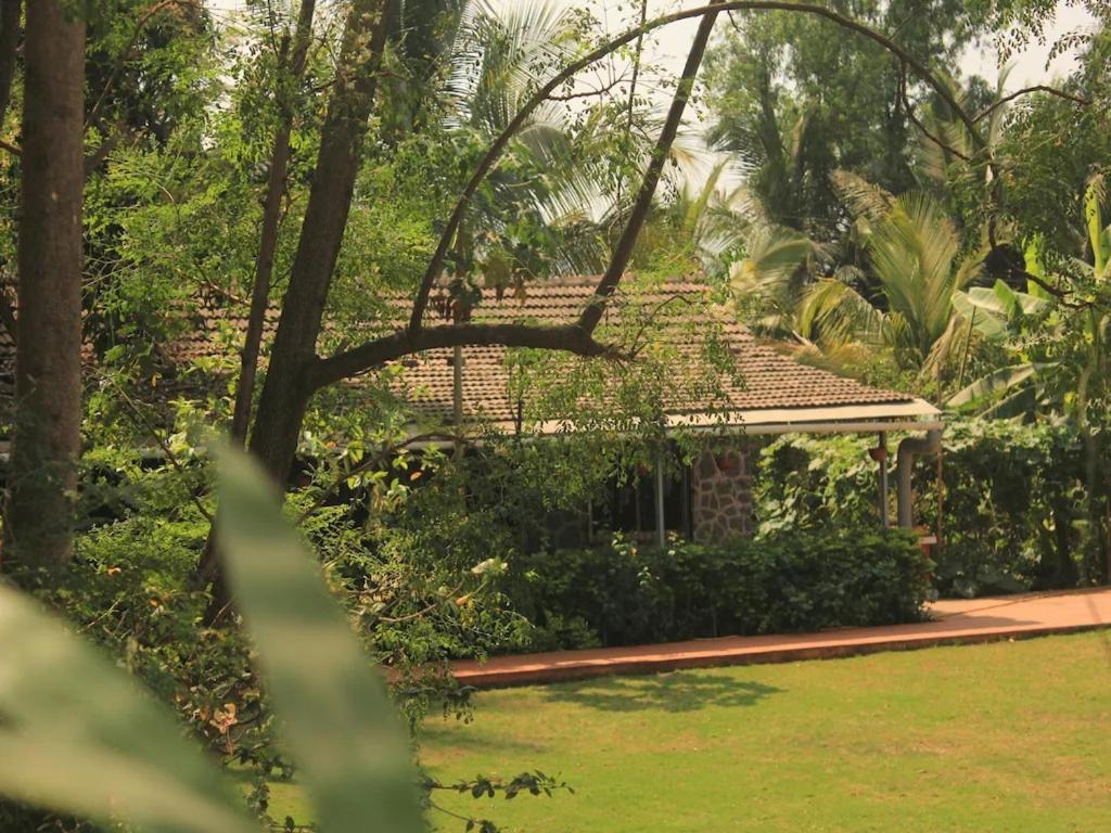 Red House 3Bhk Villa Karjat Bagian luar foto